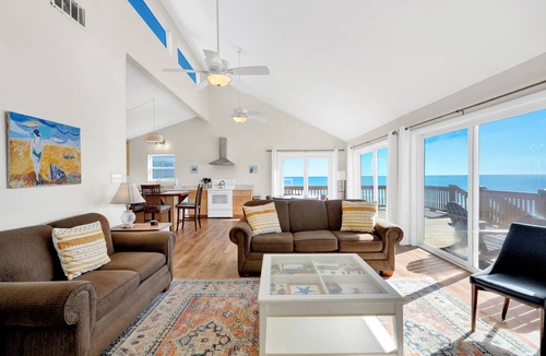 Surf Side Shores House | Beachfront | Pet Friendly | Incredible Views