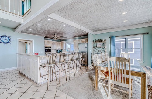Morgantown House | Beachfront - Pools & Pickleball
