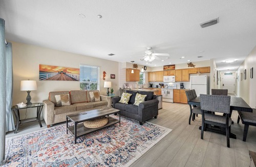 Indian Rocks Beach Condo | 🌴Beachside Villas 204B | Walk to Indian Rocks Beach | Heated Pool | Pet-Friendly Condo