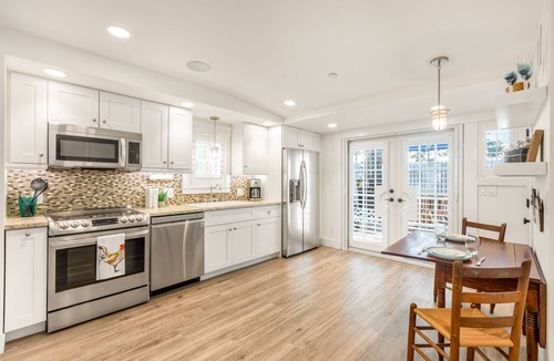 Old Town House | BEACHY KEEN ~ Charming 1 BR, 1 Ba Home w/Loft in Great Location!