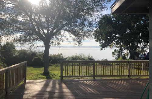 Sebring Cottage | Beautiful 2/2 Cottage waterfront property on Lake Jackson in Sebring FL.