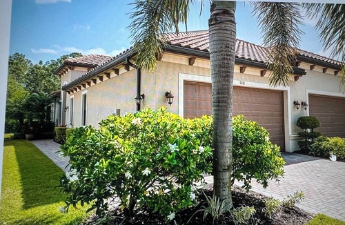 Bonita Springs Villa | Beautiful 2-bdrm villa in Bonita Springs FL with WiFi, garage, active community