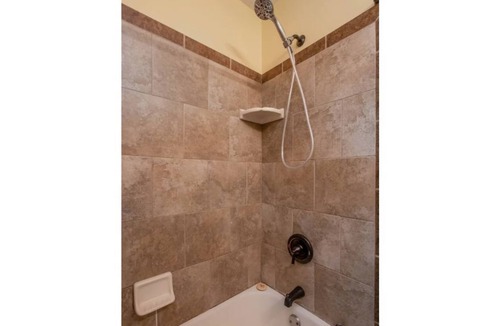 Tuscaloosa Cottage | Beautiful 2 bedroom Cottage minutes from UA!