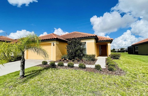 Highlands Reserve House | Beautiful 4 Bedroom Pool Villa on Guard Gated Golf Community with 2 Master Suites