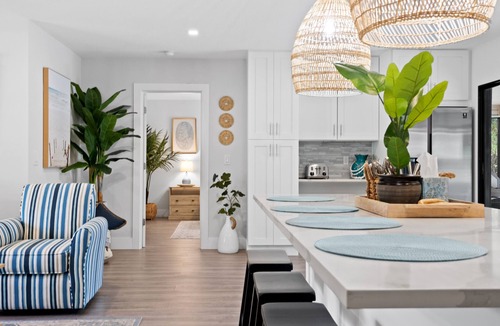 South Venice House | Beautiful 4 bedroom vacation house- large, heated pool- beautiful beaches nearby