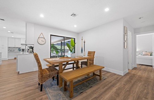 South Venice House | Beautiful 4 bedroom vacation house- large, heated pool- beautiful beaches nearby