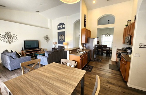 Watersong Villa | Beautiful 5 bedroom villa with private pool, spa & lake view!