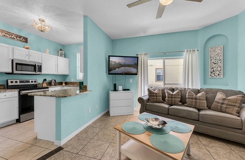 Regal Palms House | Beautiful and Comfy Vacation Home near Disney