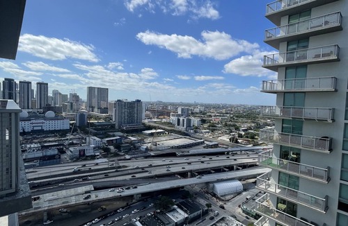 Town Square Apartment | Beautiful Apartment Centrally Located in Downtown Miami