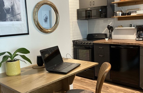 Daphne Condo | Beautiful Brand-New Interior