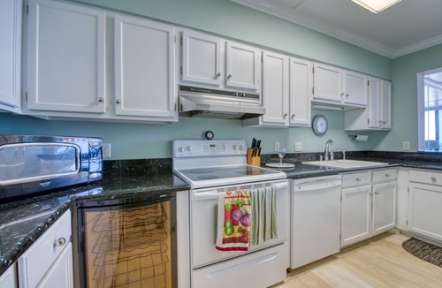 Jacksonville Beach Condo | Beautiful condo overlooking Majestic Ocean !