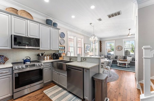 Waterside Village House | Beautiful cottage w/dock on canal-100 yds to the white sands of Mexico Beach
