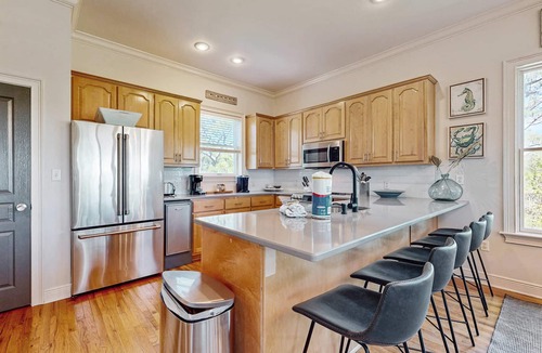 Plantation House | Beautiful home near the beach with community pool, gym, tennis