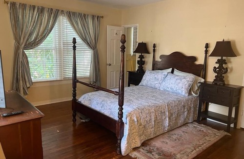 East Little Havana Other | Beautiful house in top location Grove Park, Miami with free parking.