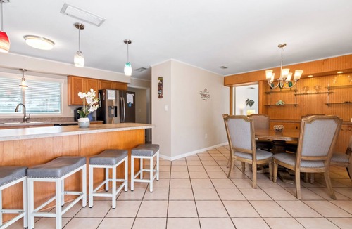 Venetian Way House | Beautiful Riverfront House — Screened Lanai, Pool, Private Dock & Pet‑Friendly! 🌊