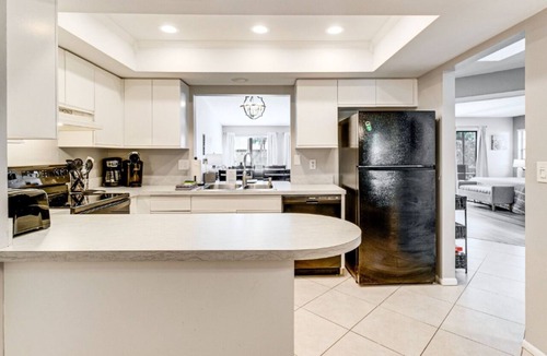 Sarasota Villa | Beautiful Sarasota Villa with Pool Access and Tennis – 4 Miles to the Beach