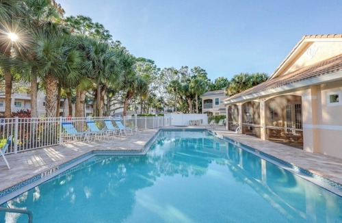 Central Naples Condo | Beautiful updated and fully furnished 3-bedroom 2 bath condo in charming Naples