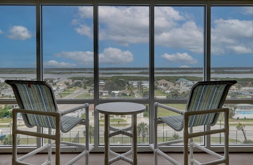 Daytona Beach Shores Condo | Beautiful condo directly on the beach, heated pool, pickleball, basketball, more