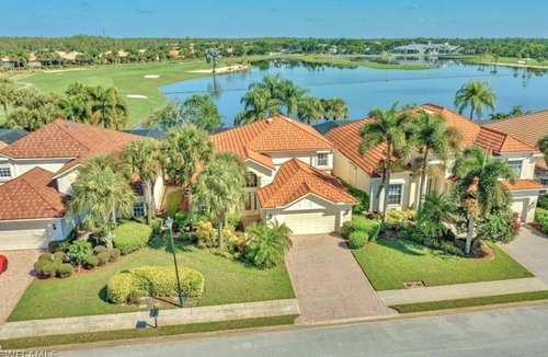 Fort Myers House | Beautiful Waterfront Golf House!