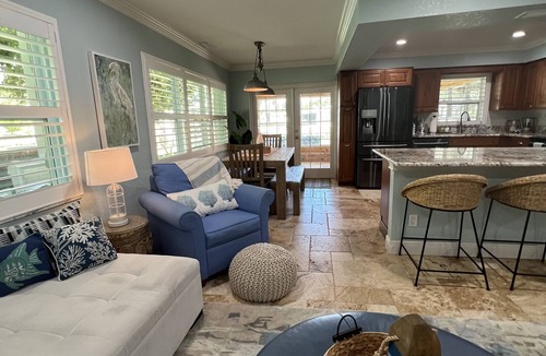 Homosassa House | Beautiful waterfront home! 5 Kayaks provided, Ice Machine, Minutes to springs