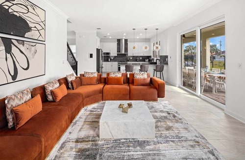 Melbourne Beach House | Beauty & the Beach | Fun 5BR Paradise w/Pool, Casino - Steps to Ocean & River