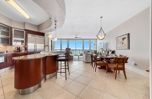 Orange Beach East Condo | Bella Luna 1009-Luxury Condo-Great Views-Walk to Flora-Bama-Boaters Heaven!