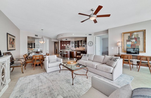 Orange Beach East Condo | Bella Luna 1009-Luxury Condo-Great Views-Walk to Flora-Bama-Boaters Heaven!