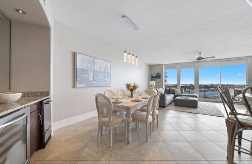 Orange Beach East Condo | Bella Luna 407-Luxury Condo-Sleeps 8-Walk to Flora-Bama-Boaters Heaven-
