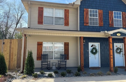 Montevallo House | Bella’s Place A