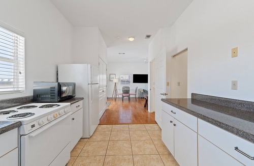 Ono Island House | Bella Villa Guest Suite - Amazing Location, Bay Access!