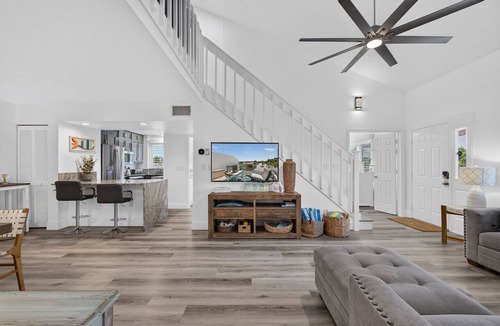 Bella Vista Villa | Bella Vista Jupiter Carlin Park across from beach Htd Pool/Pickle Ball