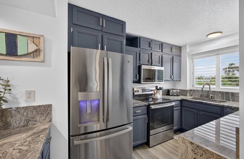 Bella Vista Villa | Bella Vista Jupiter Carlin Park across from beach Htd Pool/Pickle Ball