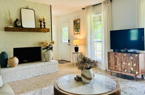 Fairhope House | Bellas by the bay
