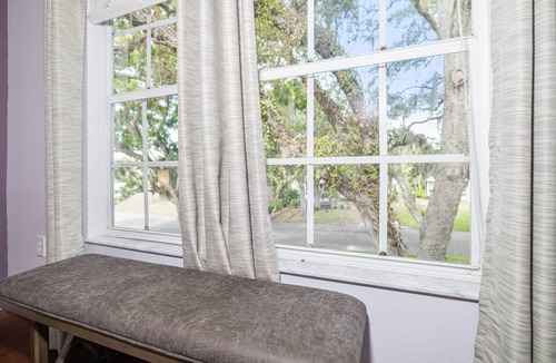 Palm Harbor House | Best-Priced Palm Harbor Retreat | Heated Saltwater Pool, Games & Beach Gear Included