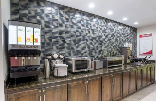 Daphne Hotel | Best Western Plus Daphne Inn & Suites