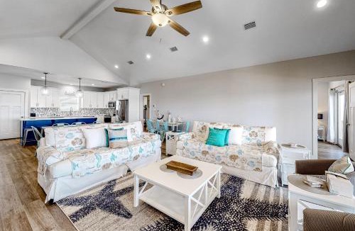 Dauphin Island House | Bienville Beach Compound