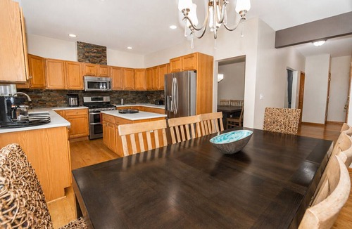 Elmhurst House | Big 5BR, 3.5BA Game Rm Prime Safe Location mins to Down Town Chicago
