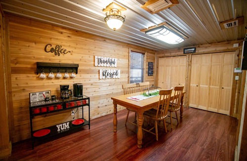 Fort White Cabin | Big Cypress Lodge on Sante Fe River-Sleeps 14, Bring horses, RV and your boat!