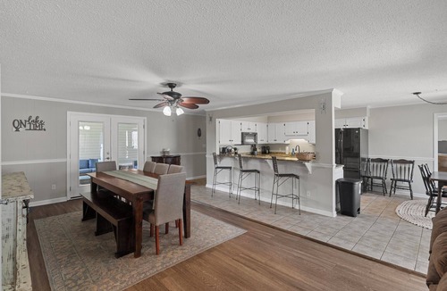 Shorterville House | BIG WATER views in Abbeville: 3BR, Master Ste, Hot Tub, Ice Machine, Beach Area