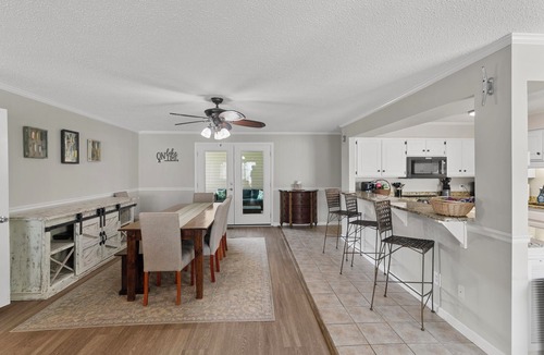 Shorterville House | BIG WATER views in Abbeville: 3BR, Master Ste, Hot Tub, Ice Machine, Beach Area