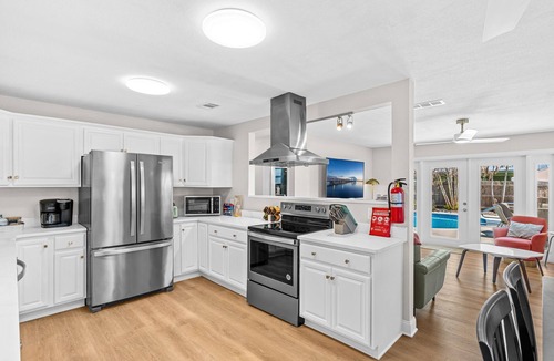 Port Canaveral House | Blastoff Beach House w HUGE Pool, Putting Green.And More! 4 Blocks to Beach.