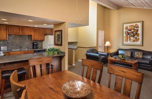 Ellinor Heights House | BLOCK Casa Del Mar - 1br