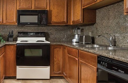 Ellinor Heights House | BLOCK Casa Del Mar - 1br