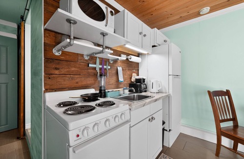Warrington House | Blue Angels Beach Bungalow
