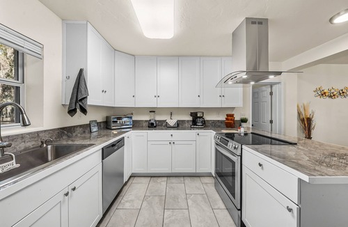 Lakeland House | Blue Door’s Residence – between Disney & Tampa