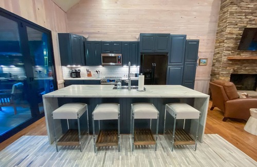 Northport House | Blue Haven Lake House - Stay on Lake Tuscaloosa! Book for football! Hot Tub!