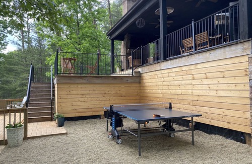 Northport House | Blue Haven Lake House - Stay on Lake Tuscaloosa! Book for football! Hot Tub!