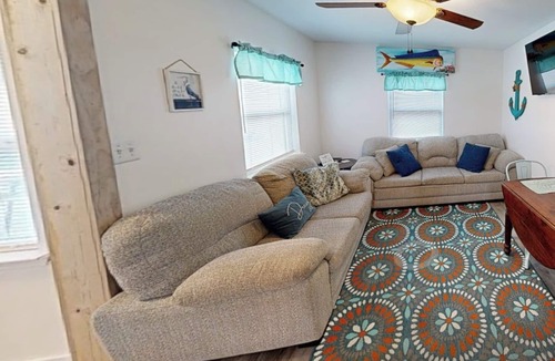 Gulfport Cottage | Blue Heron Cottage Charming2bedroom/2bath coastal cottage in Gulfport, Ms
