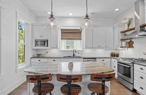 Lakeside at Blue Mountain Beach House | Blue Mtn - Driftwood Dreams