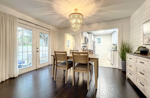 Lake Como House | Bluestone Bungalow 30+day stay, walk to amenities, pet friendly, 300Mbps wifi!